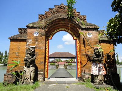 pura mayura dan bale kambang, lombok